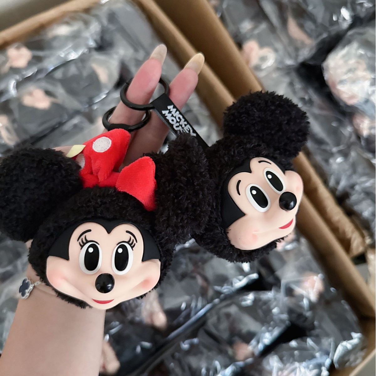 ミッキー ミニー ぬいぐるみ キーホルダー かわいいビニール - Anime Merchandise Usa のレビューと価格